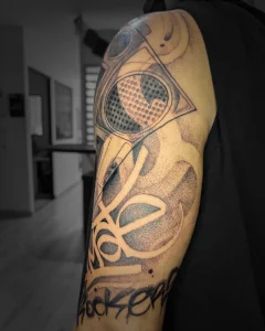 Spintattoo Lyon Brignais hip hop bras complet Close up