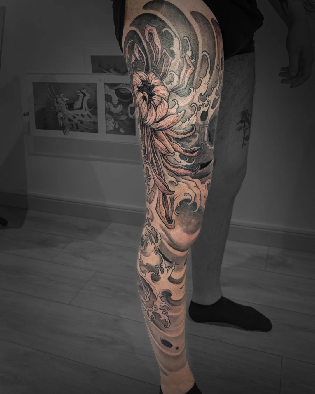 Spintattoo tatouage Lyon Brignais japonais full leg chrysanthèmes